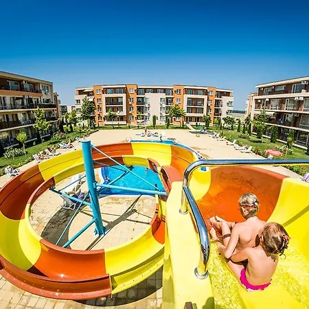 Tropical-style With Mountain Views Sunny Beach
